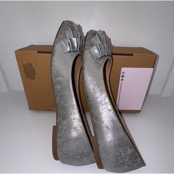 Journee Collection Judy Pewter Ruffle Pointed Toe Flats Women’s Size 8.5 NEW BOX - Picture 9 of 10